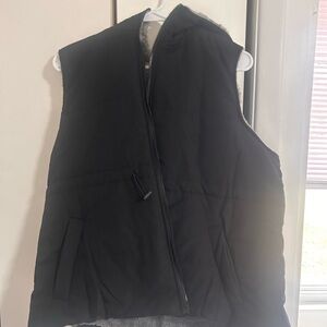 SHEIN Black Puffer Vest with Hood